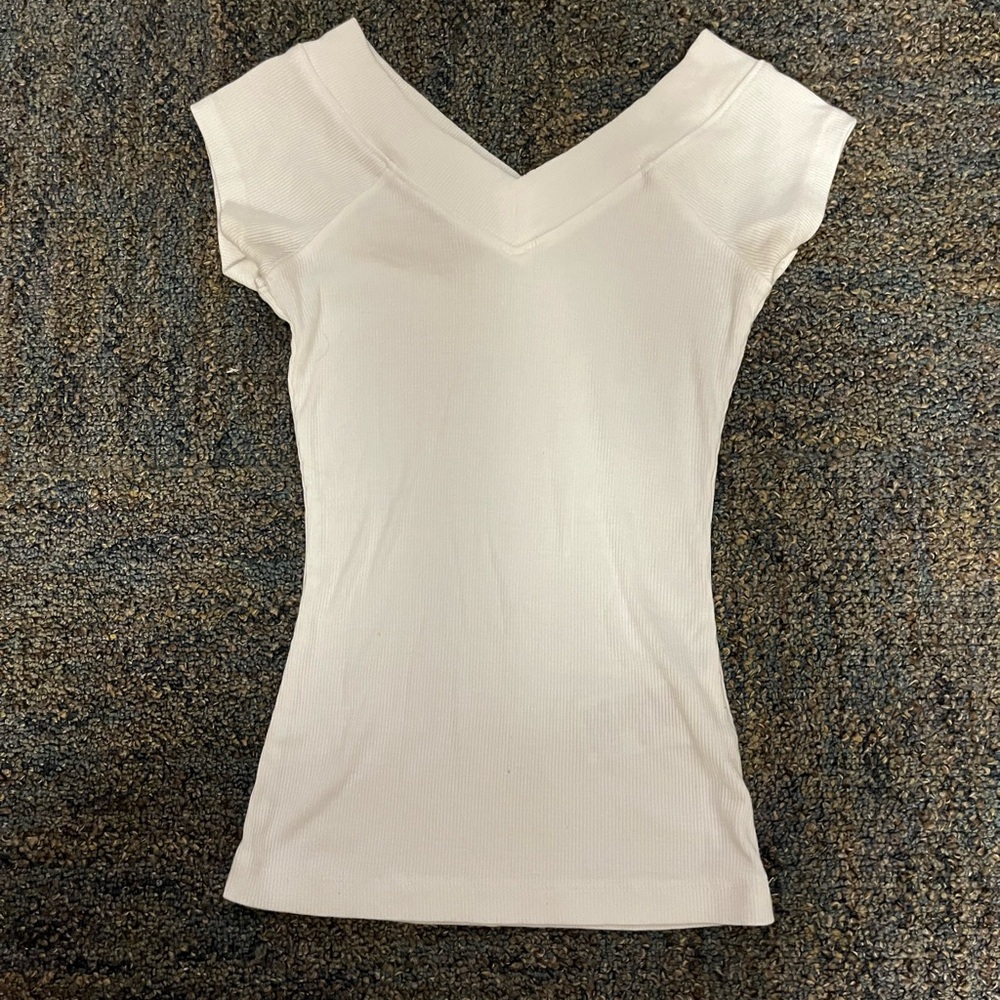 urban outfitters white t-shirt